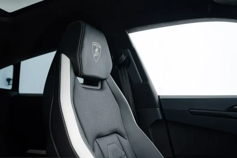 Lamborghini Urus din 2025 cu 27.250 km - oferta LAM248605 - foto 29