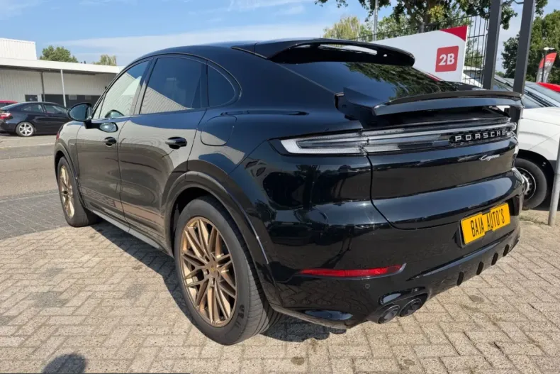 Porsche Cayenne din 2024 cu 47.000 km - oferta POR248609 - foto 10
