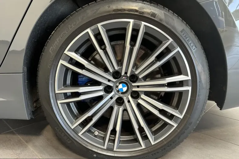 BMW 330 (Seria 3) din 2021 cu 84.750 km - oferta BMW248616 - foto 3