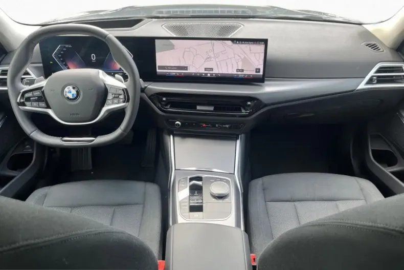 BMW 318 (Seria 3) din 2025 cu 5.931 km - oferta BMW248617 - foto 8
