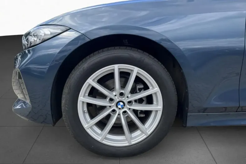 BMW 318 (Seria 3) din 2025 cu 5.931 km - oferta BMW248617 - foto 14