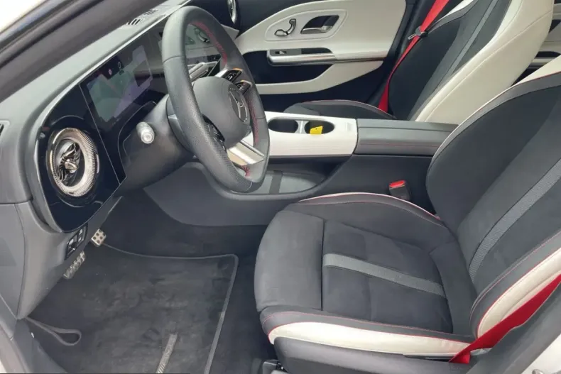 Mercedes-Benz CLA 250 (Clasa CLA) din 2025 cu 32.588 km - oferta MER248620 - foto 10