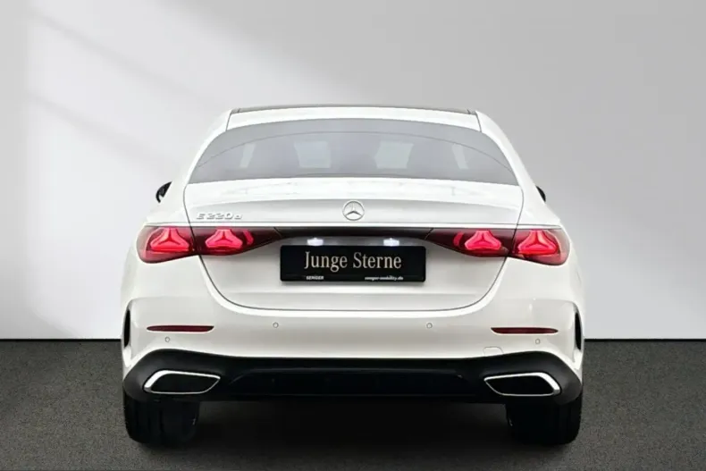 Mercedes-Benz E 220 (Clasa E) din 2025 cu 24.289 km - oferta MER248624 - foto 6