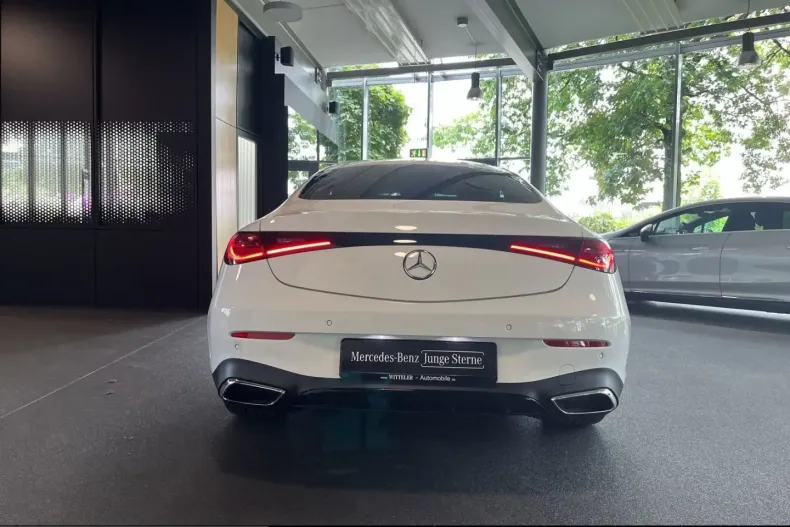 Mercedes-Benz CLE 200 (Clasa CLE) din 2025 cu 13.500 km - oferta MER248625 - foto 11