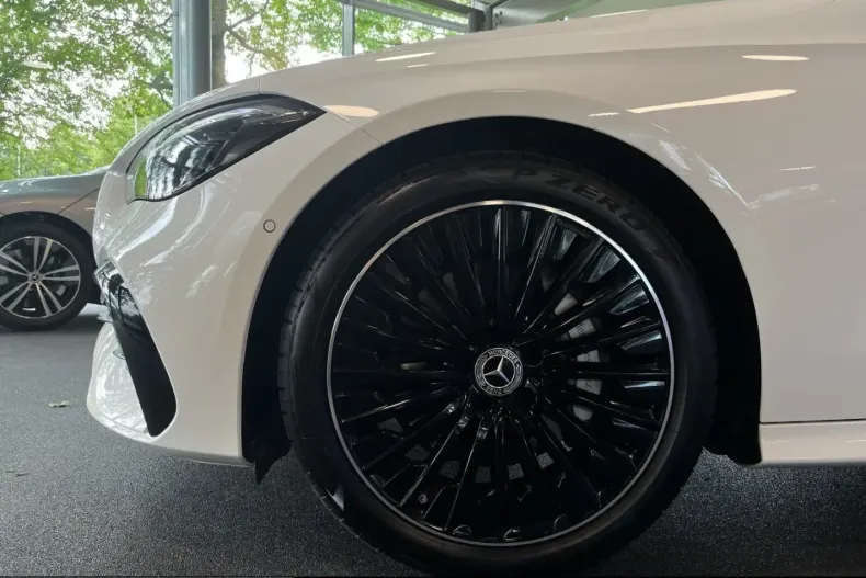Mercedes-Benz CLE 200 (Clasa CLE) din 2025 cu 13.500 km - oferta MER248625 - foto 14