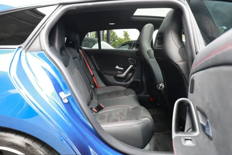 Mercedes-Benz CLA 45 AMG Shooting Brake din 2025 cu 3.740 km - oferta MER248627 - foto 8