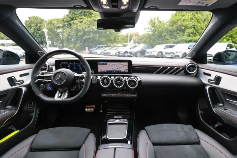 Mercedes-Benz CLA 45 AMG Shooting Brake din 2025 cu 3.740 km - oferta MER248627 - foto 10