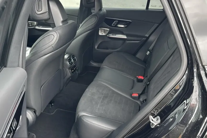 Mercedes-Benz GLC 450 (Clasa GLC) din 2025 cu 18.303 km - oferta MER248630 - foto 15