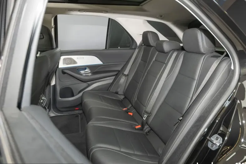 Mercedes-Benz GLE 350 (Clasa GLE) din 2025 cu 20.000 km - oferta MER248640 - foto 16