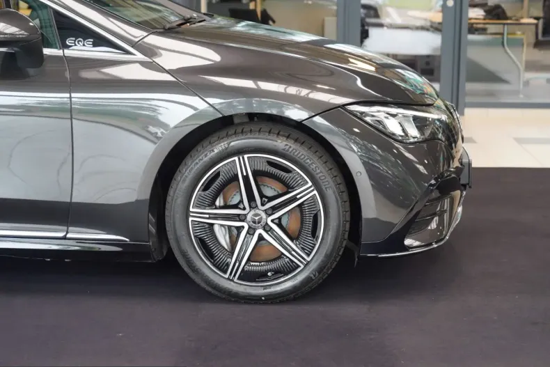 Mercedes-Benz EQE (Clasa E) din 2025 cu 10.114 km - oferta MER248650 - foto 2