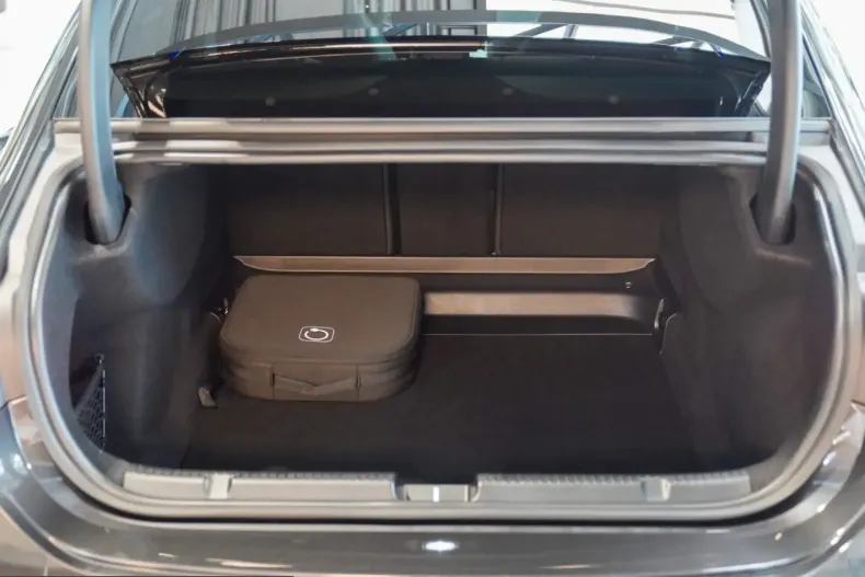Mercedes-Benz EQE (Clasa E) din 2025 cu 10.114 km - oferta MER248650 - foto 6