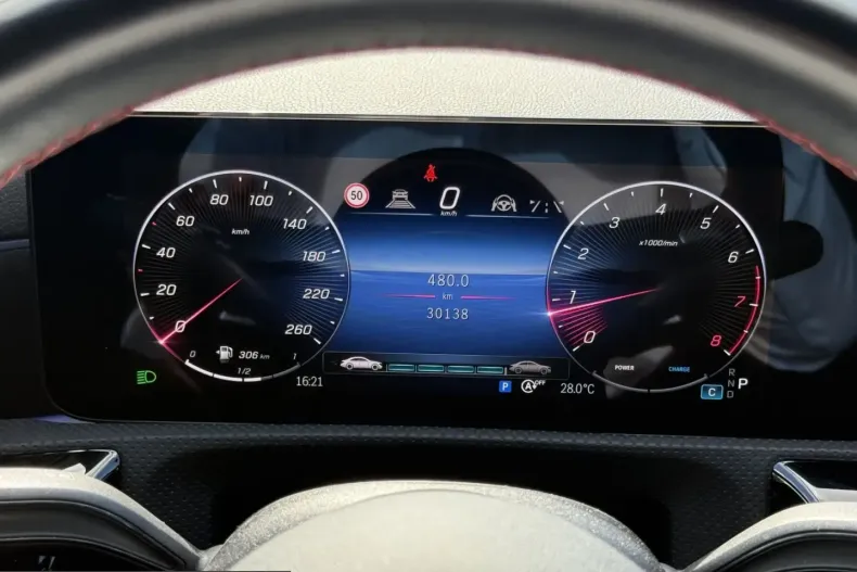 Mercedes-Benz CLA 250 (Clasa CLA) din 2024 cu 30.138 km - oferta MER248651 - foto 17