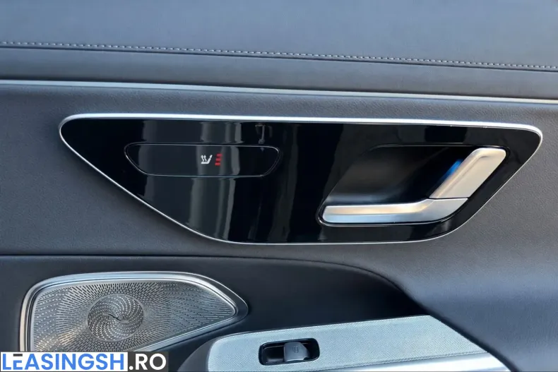 Mercedes-Benz E 300 (Clasa E) din 2025 cu 14.760 km - oferta MER248653 - foto 19