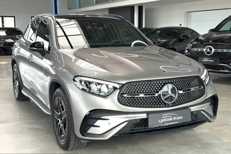 Mercedes-Benz GLC 300 (Clasa GLC) din 2024 cu 9.900 km - oferta MER248655 - foto 3