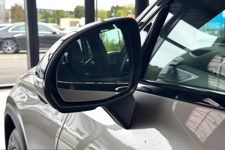 Mercedes-Benz GLC 300 (Clasa GLC) din 2024 cu 9.900 km - oferta MER248655 - foto 16