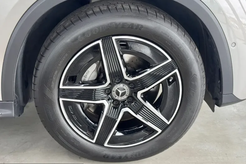 Mercedes-Benz GLC 300 (Clasa GLC) din 2024 cu 9.900 km - oferta MER248655 - foto 22