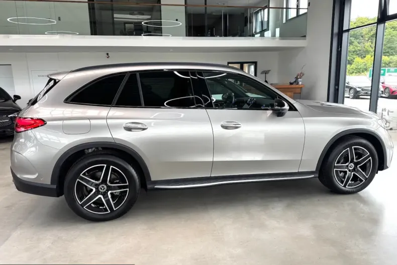 Mercedes-Benz GLC 300 (Clasa GLC) din 2024 cu 9.900 km - oferta MER248655 - foto 24