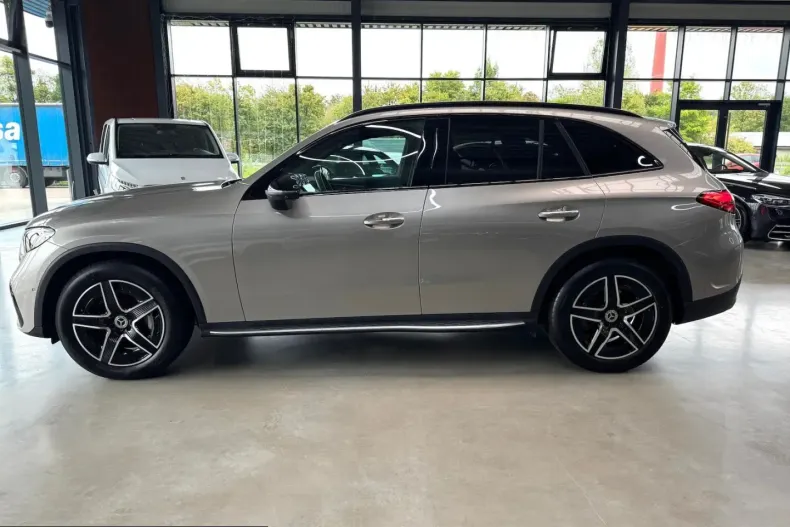 Mercedes-Benz GLC 300 (Clasa GLC) din 2024 cu 9.900 km - oferta MER248655 - foto 25