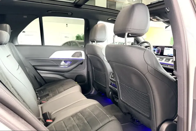 Mercedes-Benz GLE 300 (Clasa GLE) din 2025 cu 4.500 km - oferta MER248658 - foto 10