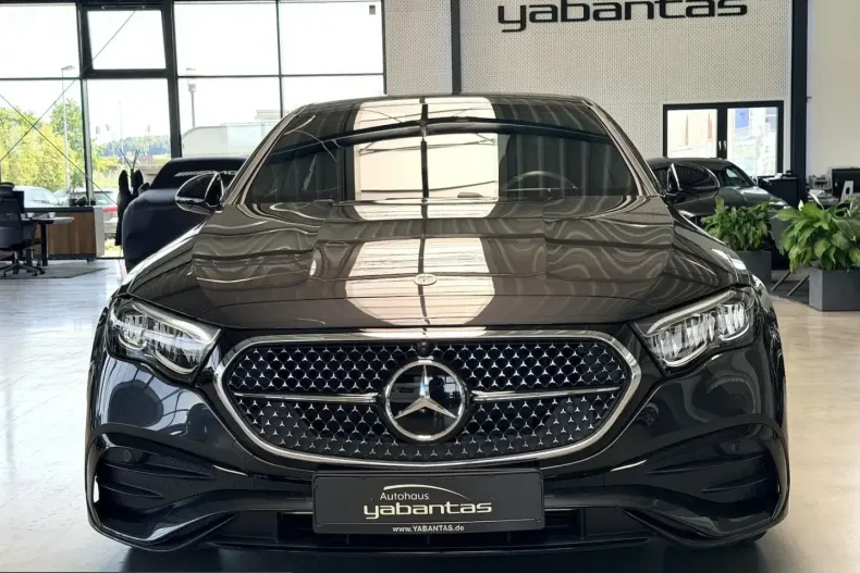 Mercedes-Benz E 220 (Clasa E) din 2025 cu 15.400 km - oferta MER248660 - foto 2