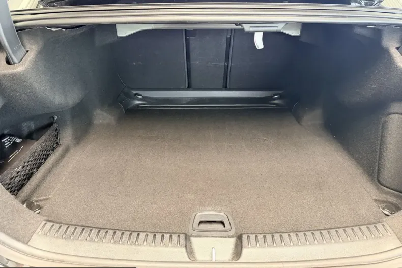 Mercedes-Benz E 220 (Clasa E) din 2025 cu 15.400 km - oferta MER248660 - foto 15
