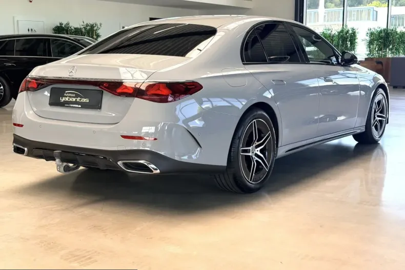 Mercedes-Benz E 220 (Clasa E) din 2025 cu 11.100 km - oferta MER248663 - foto 6