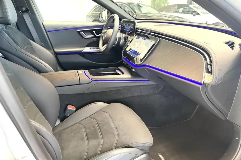 Mercedes-Benz E 220 (Clasa E) din 2025 cu 11.100 km - oferta MER248663 - foto 9