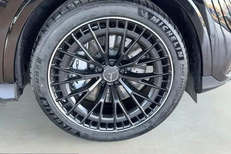 Mercedes-Benz GLC 43 AMG (Clasa GLC) din 2025 cu 11.300 km - oferta MER248665 - foto 18