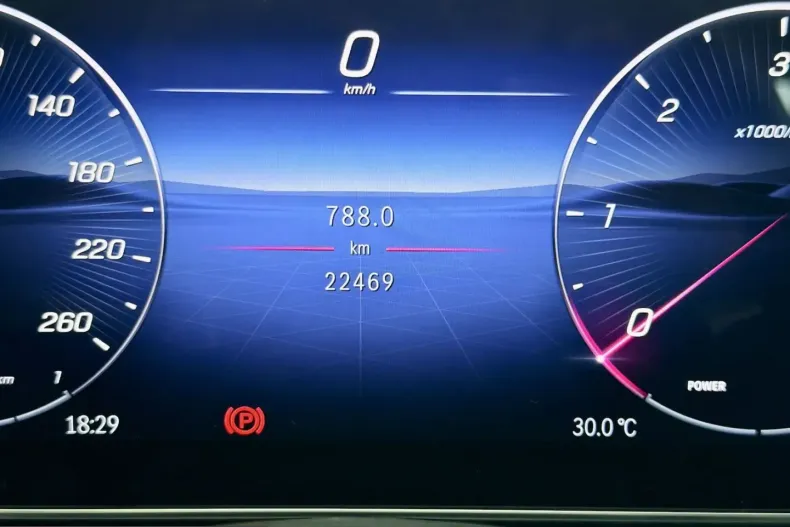 Mercedes-Benz C 220 (Clasa C) din 2025 cu 22.500 km - oferta MER248666 - foto 7