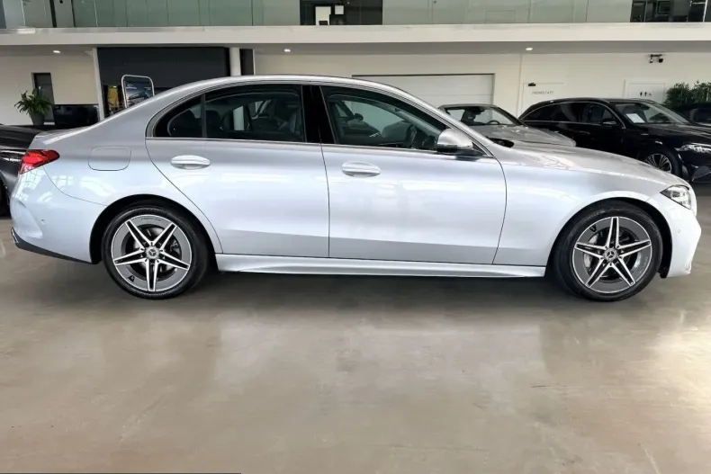 Mercedes-Benz C 220 (Clasa C) din 2025 cu 22.500 km - oferta MER248666 - foto 20