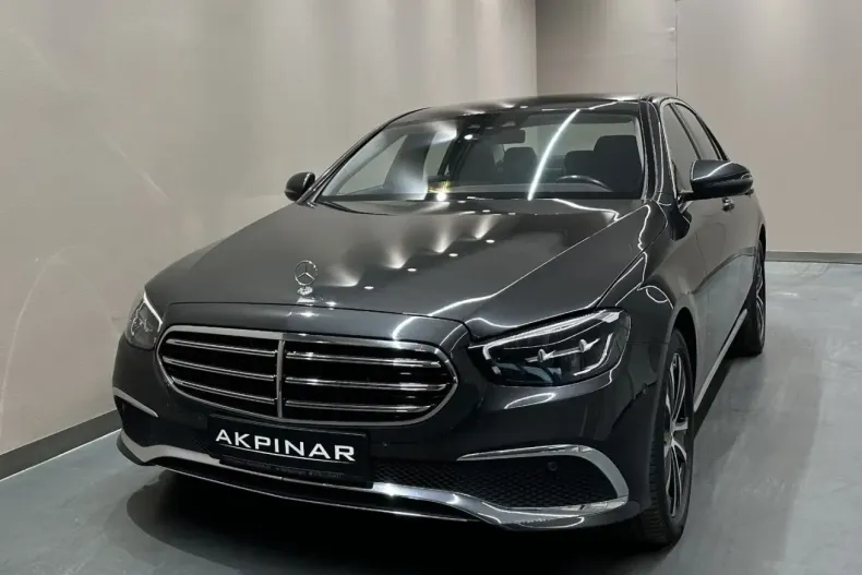 Mercedes-Benz E 300 (Clasa E) din 2022 cu 73.000 km - oferta MER248682 - foto 2