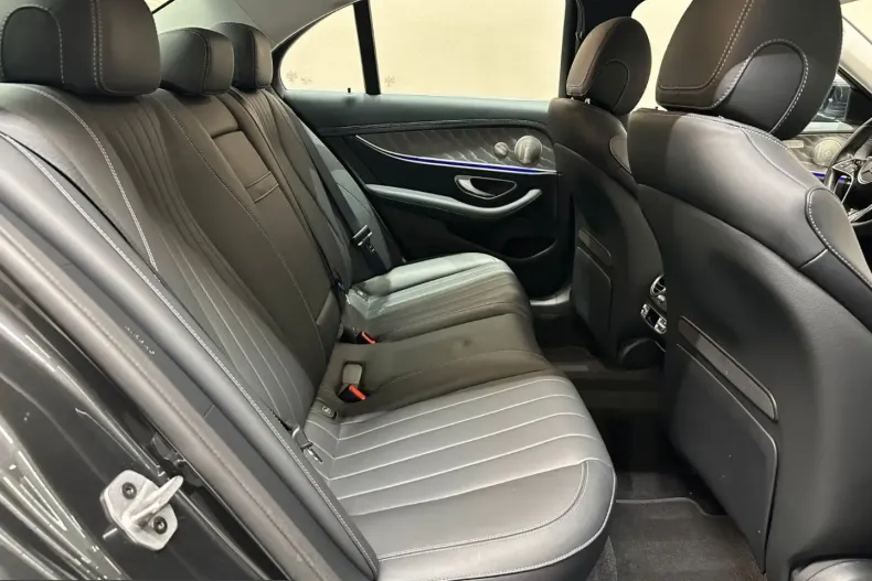Mercedes-Benz E 300 (Clasa E) din 2022 cu 73.000 km - oferta MER248682 - foto 15