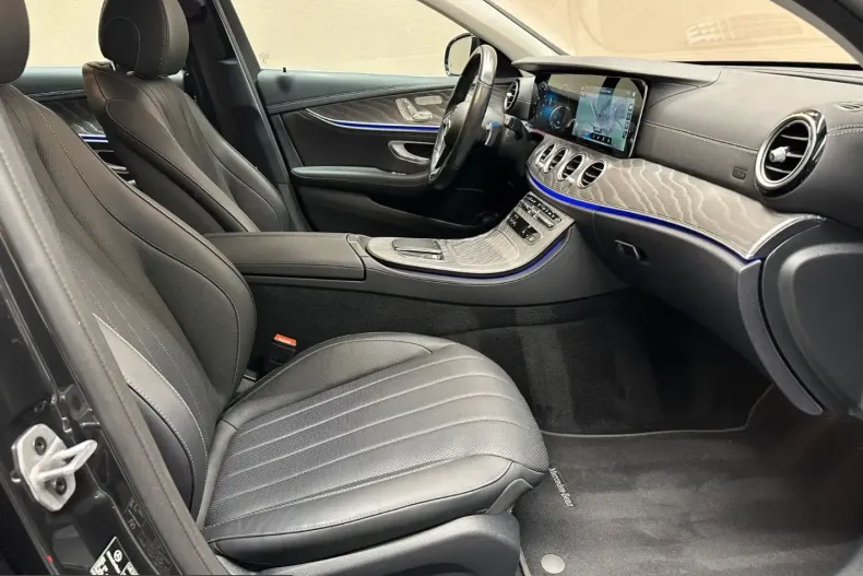 Mercedes-Benz E 300 (Clasa E) din 2022 cu 73.000 km - oferta MER248682 - foto 19