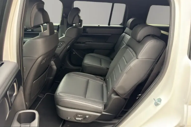 Hyundai Santa Fe din 2024 cu 17.800 km - oferta HYU248691 - foto 13