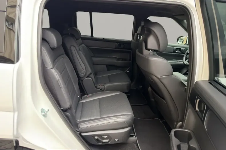 Hyundai Santa Fe din 2024 cu 17.800 km - oferta HYU248691 - foto 18
