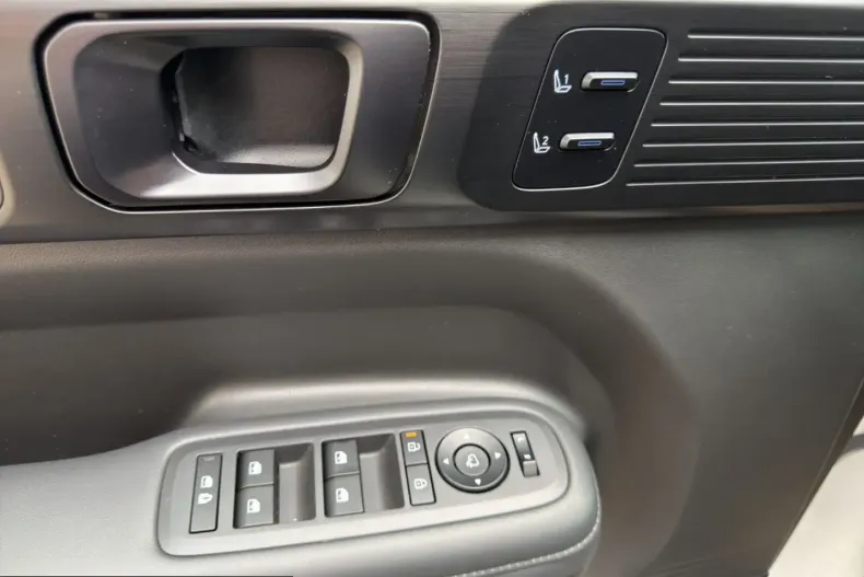 Hyundai Santa Fe din 2024 cu 17.800 km - oferta HYU248691 - foto 25