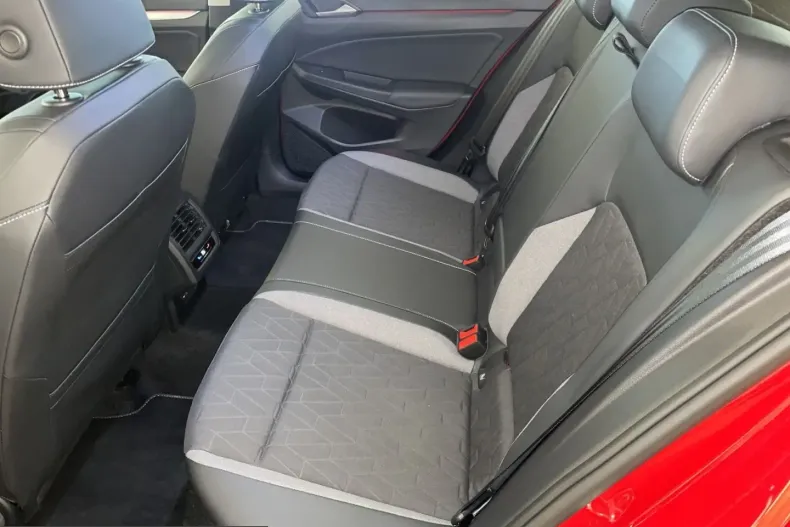 Volkswagen Golf din 2024 cu 32.500 km - oferta VOL248693 - foto 8