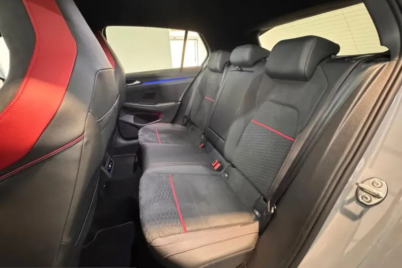 Volkswagen Golf din 2024 cu 26.679 km - oferta VOL248694 - foto 18