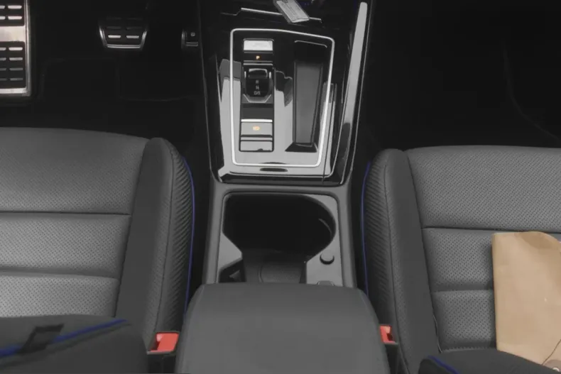Volkswagen Golf din 2023 cu 23.400 km - oferta VOL248695 - foto 13