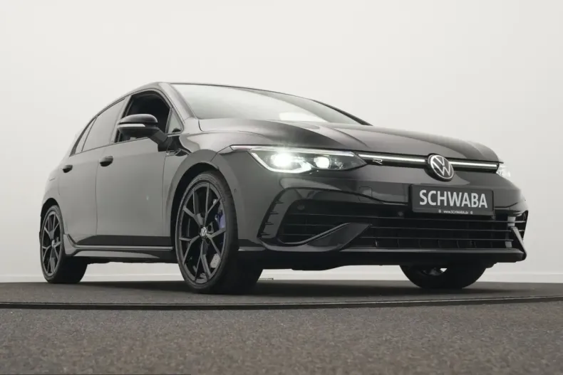 Volkswagen Golf din 2023 cu 23.400 km - oferta VOL248695 - foto 23