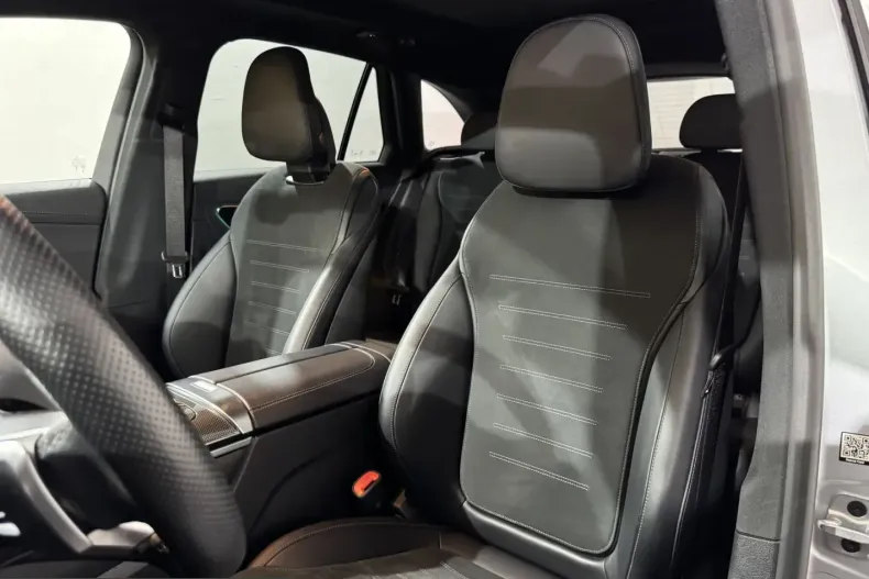 Mercedes-Benz GLC 300 (Clasa GLC) din 2023 cu 55.200 km - oferta MER248703 - foto 13