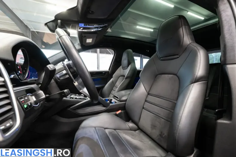 Porsche Cayenne din 2023 cu 53.890 km - oferta POR248708 - foto 13