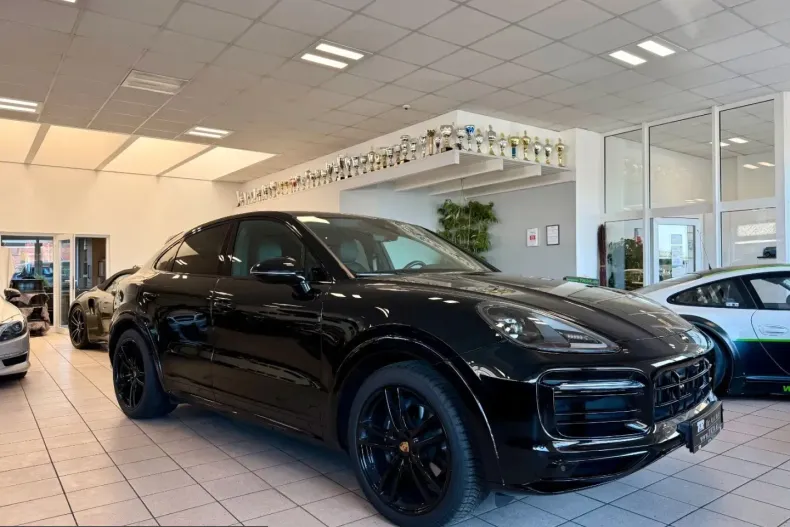 Porsche Cayenne din 2022 cu 58.621 km - oferta POR248711 - foto 1