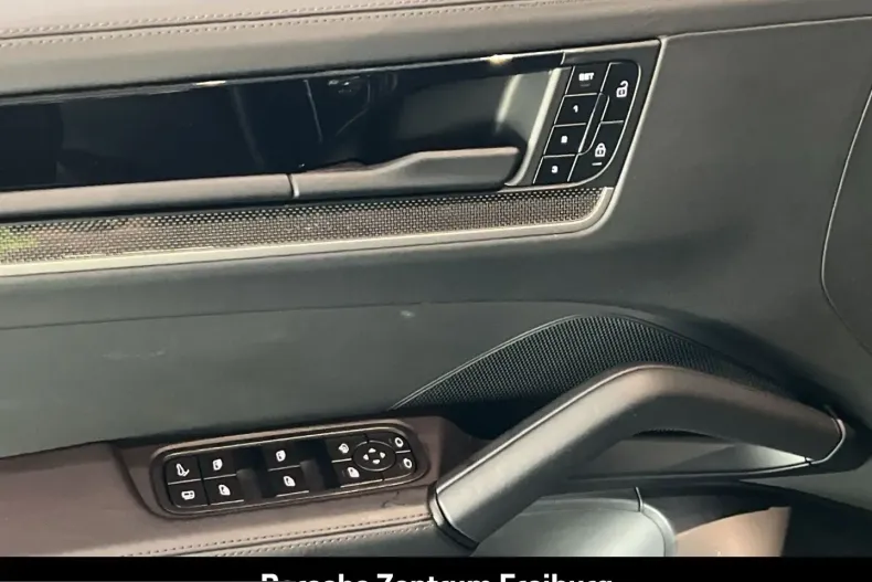 Porsche Cayenne din 2024 cu 26.900 km - oferta POR248712 - foto 11
