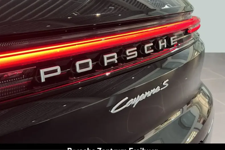 Porsche Cayenne din 2024 cu 26.900 km - oferta POR248712 - foto 24