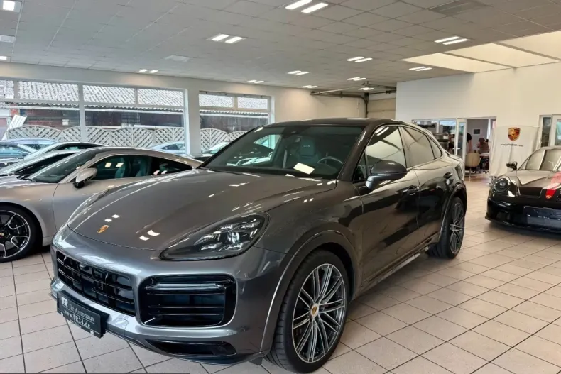 Porsche Cayenne din 2023 cu 76.126 km - oferta POR248722 - foto 2