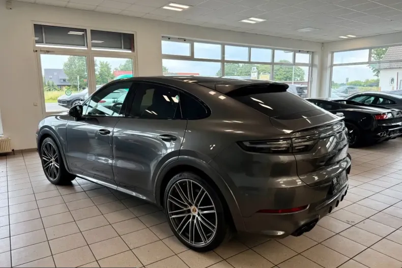 Porsche Cayenne din 2023 cu 76.126 km - oferta POR248722 - foto 3