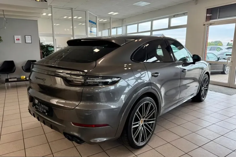 Porsche Cayenne din 2023 cu 76.126 km - oferta POR248722 - foto 5