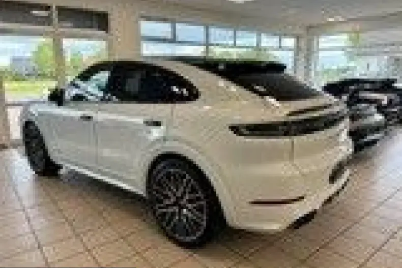Porsche Cayenne din 2024 cu 33.419 km - oferta POR248723 - foto 3
