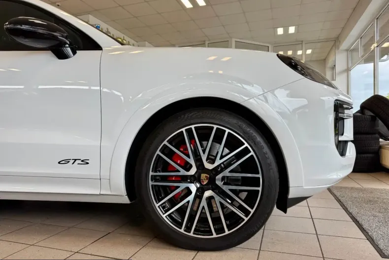 Porsche Cayenne din 2024 cu 33.419 km - oferta POR248723 - foto 6